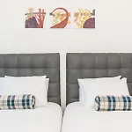Metrocity One Bedroom Apartment - A/C & Swimming Pool