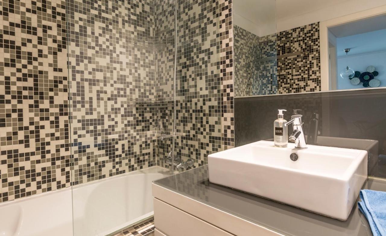 Apartamento Metrocity One Bedroom - A/c & Swimming Pool *